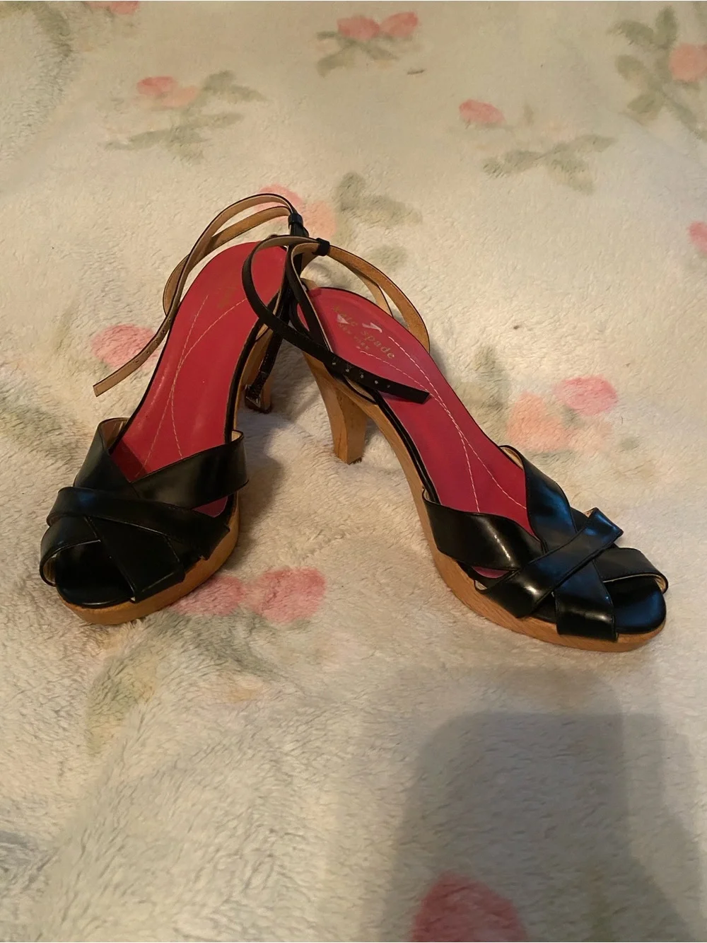 Kate Spade Black Patent Leather Slingback Strappy Platform Heels wooden soles
